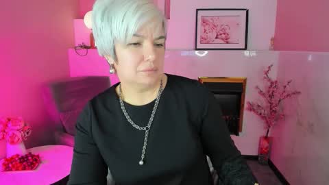 Snapshot of carmensoft chatting on 12-15-25, 09:52 Carmen online show from 12-15-25, 09:52