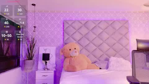 caro_adams1 online show from 02-18-26, 11:06