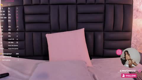 Snapshot of caro_martinezz chatting on 12-24-24, 08:22 online show from 12-24-24, 08:22