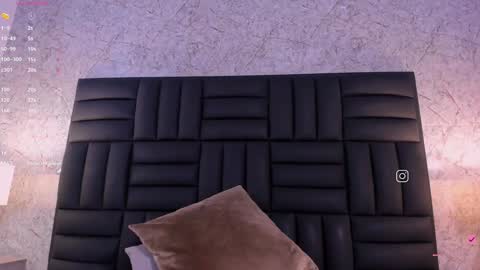 Snapshot of caro_martinezz chatting on 01-16-25, 08:00 online show from 01-16-25, 08:00