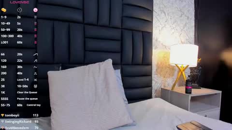 Snapshot of caro_martinezz chatting on 03-08-25, 07:49 online show from 03-08-25, 07:49