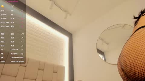 Snapshot of caro_martinezz chatting on 09-24-25, 11:46 online show from 09-24-25, 11:46