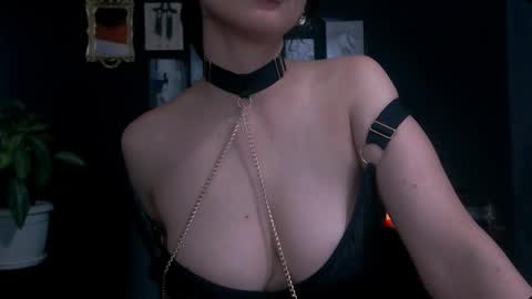 carolaird online show from 11-22-25, 09:47