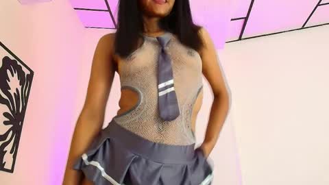Snapshot of carolina_baire chatting on 05-27-26, 12:46 carolina baire online show from 05-27-26, 12:46