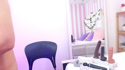 Snapshot of carolina_hernandez22 chatting on 02-02-25, 03:49 Carolina online show from 02-02-25, 03:49