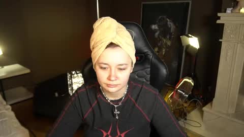 Mira online show from 02-20-25, 05:55