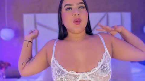 Snapshot of carolinaa_suarez chatting on 09-18-25, 12:29 carolinaa_suarez online show from 09-18-25, 12:29