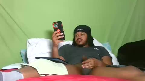 carolinayungin96 online show from 10-13-25, 07:25