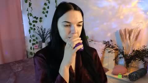 Mary and Carol online show from 09-18-25, 02:19