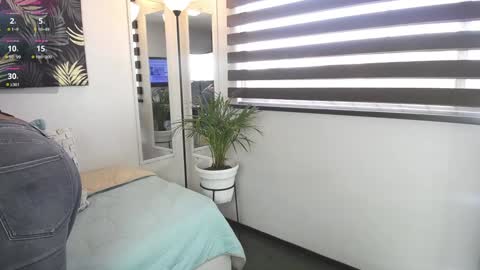 C A R O L I N E online show from 01-17-25, 02:28