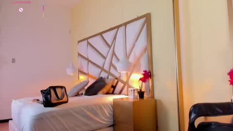 Caroline online show from 09-16-25, 12:28