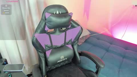 CarolineeGarcia online show from 09-19-25, 06:59