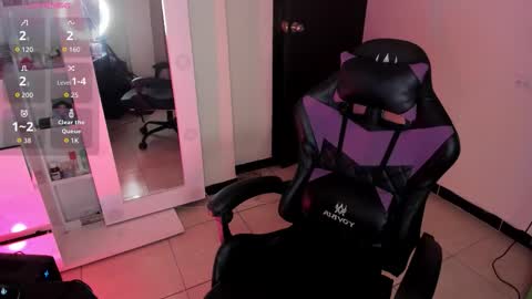 CarolineeGarcia online show from 11-28-25, 07:55