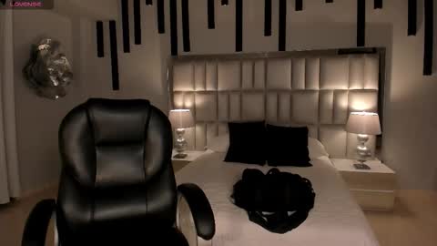 Caro online show from 11-21-25, 10:25