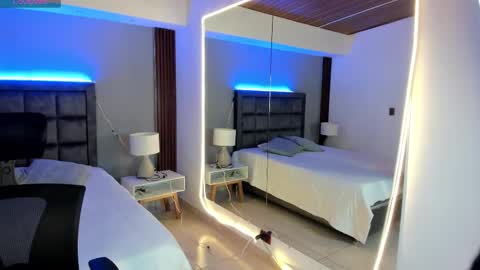 Caro  online show from 10-12-25, 12:37