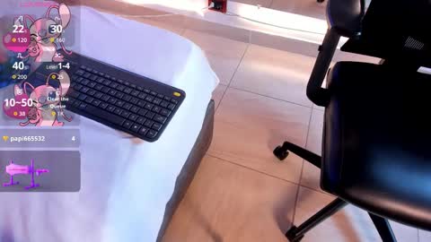 Caro  online show from 11-12-25, 08:52