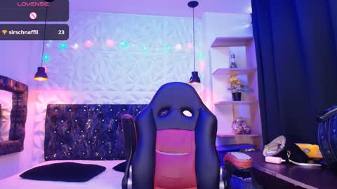 Caroline Scoth online show from 01-07-25, 08:31