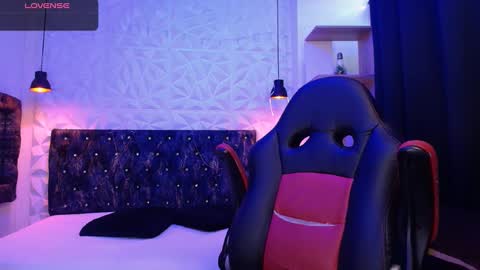 Caroline Scoth online show from 01-13-25, 05:23