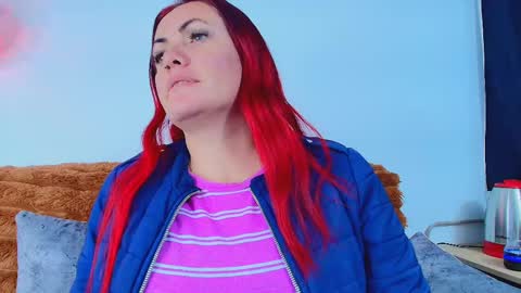 Carolinhe  online show from 11-15-25, 06:48