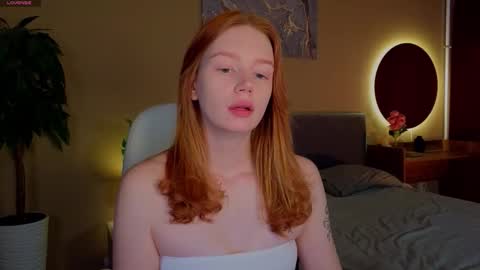 Snapshot of carolinnk chatting on 09-14-25, 07:07 Caro online show from 09-14-25, 07:07