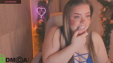 Snapshot of caroll_li chatting on 02-06-25, 12:43 caroll_li online show from 02-06-25, 12:43