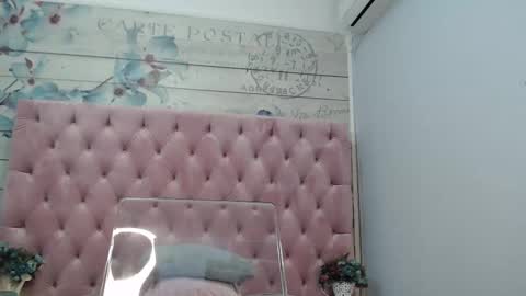 CarollaOxy online show from 02-18-25, 05:31