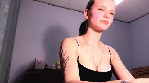 Snapshot of carollgalle chatting on 02-26-26, 02:16 Carolina online show from 02-26-26, 02:16