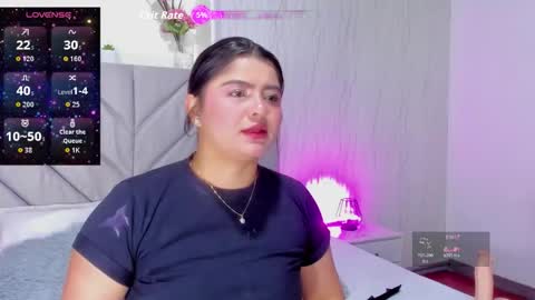 Snapshot of carolroman chatting on 11-15-25, 11:18 carolroman online show from 11-15-25, 11:18