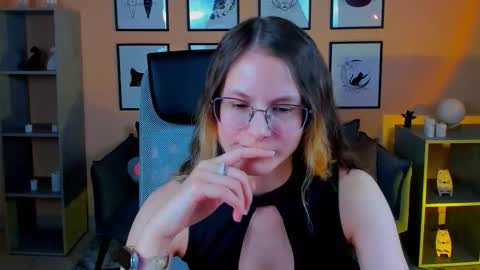 carrie_roses online show from 10-15-25, 04:56