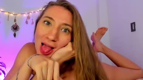 Nia  online show from 01-09-25, 01:18