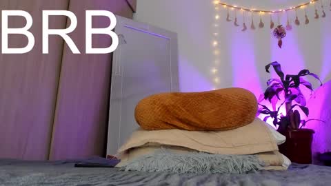 Nia  online show from 02-26-25, 08:22