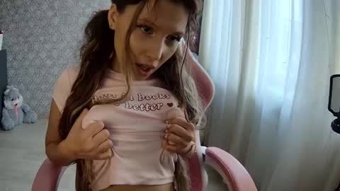 Snapshot of carysgs chatting on 09-26-25, 09:02 carysgs online show from 09-26-25, 09:02