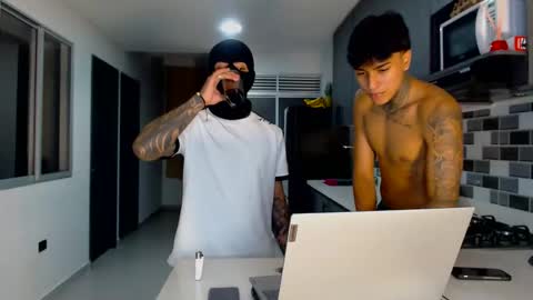 Snapshot of cash_master777 chatting on 11-30-25, 08:18 cash_master777 online show from 11-30-25, 08:18