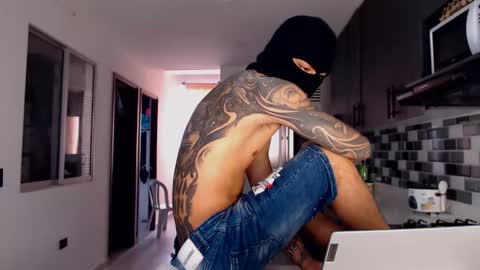 Snapshot of cash_master777 chatting on 12-04-25, 02:15 cash_master777 online show from 12-04-25, 02:15