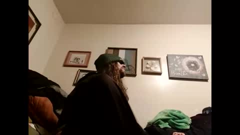 Snapshot of cashmycheck chatting on 12-16-25, 03:11 cashmycheck online show from 12-16-25, 03:11
