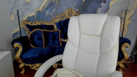 Snapshot of cassandragood chatting on 02-07-25, 11:01 Lena online show from 02-07-25, 11:01