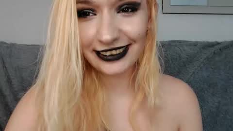 Snapshot of cassandratate chatting on 01-26-25, 10:45 Casey Chris online show from 01-26-25, 10:45