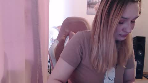 Snapshot of cassandratate chatting on 02-10-26, 12:09 Casey Chris online show from 02-10-26, 12:09