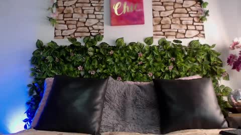 Snapshot of cassie_fletcher chatting on 01-11-25, 10:18 Casie  online show from 01-11-25, 10:18