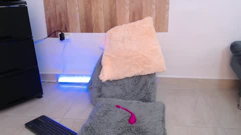 Snapshot of cassie_klein11 chatting on 12-16-24, 02:16 Susana independent model online show from 12-16-24, 02:16