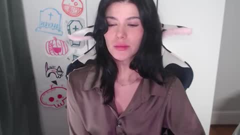 Snapshot of cassiealvarez chatting on 10-16-25, 02:34 cassiealvarez online show from 10-16-25, 02:34