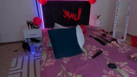 Cassie online show from 02-09-25, 06:43