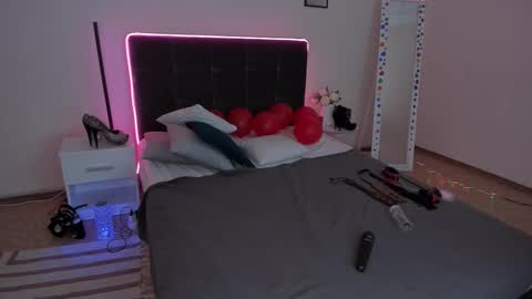 Cassie online show from 03-10-25, 06:38