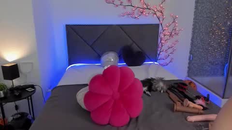 Cassie online show from 11-09-25, 06:33