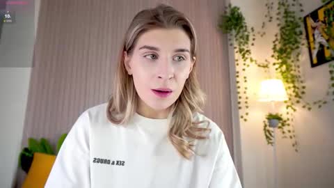 Im Cassie3 online show from 03-05-26, 08:32