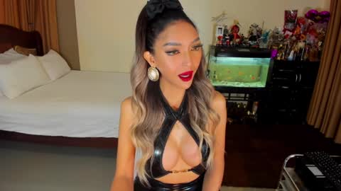 CassieValbalera online show from 04-02-26, 01:58