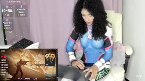 Snapshot of cassiophea_ chatting on 01-16-25, 06:14 Cami online show from 01-16-25, 06:14