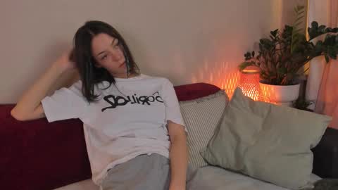 Snapshot of cassisland chatting on 11-04-25, 06:29 cassandra online show from 11-04-25, 06:29