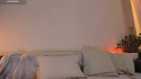 Snapshot of cassisland chatting on 12-02-25, 01:22 cassandra online show from 12-02-25, 01:22