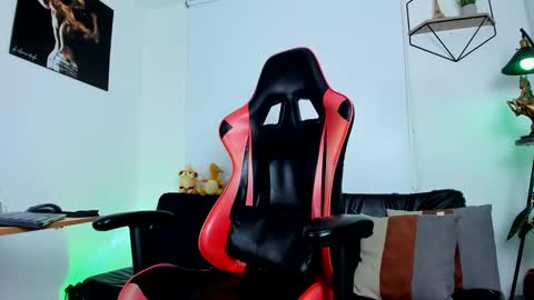 Matheo Brown online show from 03-12-25, 04:56